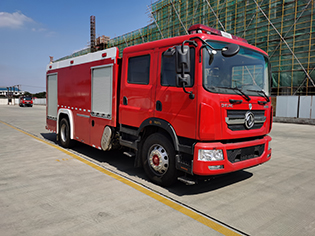 程力威牌CLW5160GXFPM60/DF型泡沫消防車